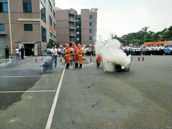 灭火教学演示